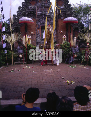 travel /geography, Indonesia, Bali, tradition / folklore, Barong dance, appearance of Rangda, South East Asia, mythology, mythical creature, dancing, ceremony, witch, Batulan, Stock Photo