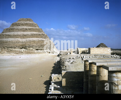 travel /geography, Egypt, Saqqara, buildings, step pyramid of Djoser, exterior view from south, built by Imhotep, circa 2650 B.C., historic, historical, Africa, architecture, ancient world, Old Kingdom, 3rd dynasty, 27th century B.C., pyramids, steps, UNESCO world heritage, ancient world, Stock Photo