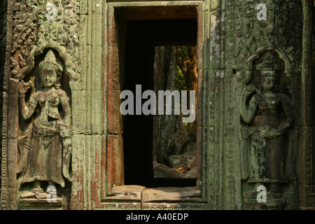 reliefs inside Angkor Wat, the biggest religious building in the world ...
