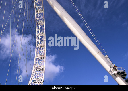 london eye opens the british airways london eye southbank river thames london 2 2 00 2000 Stock Photo