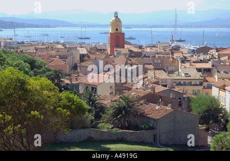 Panoramic view of seafront of St Tropez Côte D'Azur Saint San S Cote D Azur Southern France Europe Stock Photo
