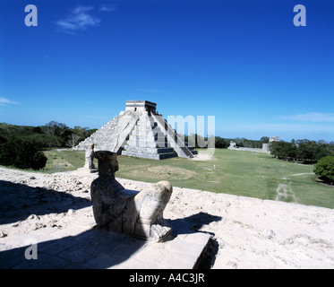 view from temple of the warriors looking across to temple of chichen itza, mayan civilization ruin Stock Photo