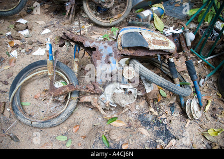 abandoned motorcycle Singapore Stock Photo - Alamy