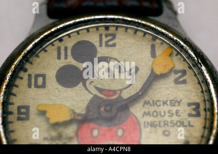 1934 ingersoll mickey 2025 mouse wrist watch