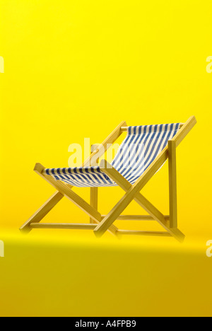 Beach chair sun couch Liegestuhl Sonnenliege Stock Photo - Alamy