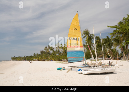 Malaysia Kedah Langkawi Pantai Cenang sailing boat on the beach Stock Photo