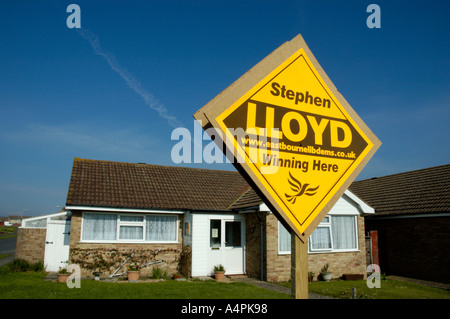 Local Liberal Democrat candidate's board outside bungalow during 2005 General Election, UK, 2005. (SEE NOTES BELOW) Stock Photo