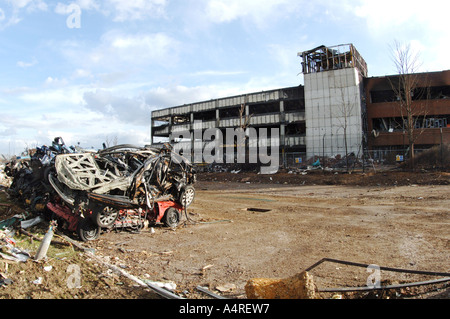 damage to the Northgate Information Solutions building next to the buncefield oil terminal hemel hempstead december 2005 Stock Photo