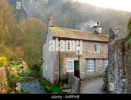 Old miner's Cottage in the village of Castleton in The Peak District National Park, Derbyshire, UK Stock Photo