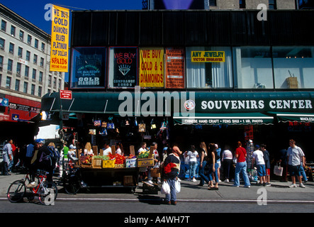 stores, storefronts, shops, gift shops, Chinese-owned businesses, Chinatown, Manhattan, New York City, New York, United States, North America Stock Photo