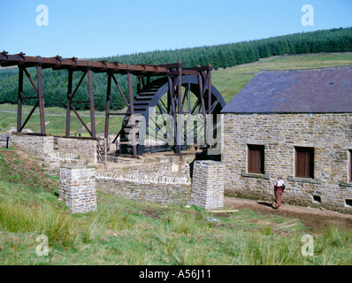 Killhope Wheel and old lead mining buildings, Killhope, Upper Weardale, Co Durham, England, UK. Stock Photo