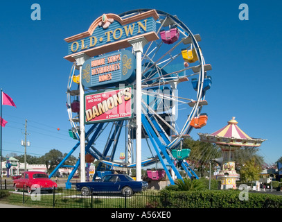 Big Wheel at the entrance Kissimmee Old Town on US 192, Kissimmee, Orlando, Florida, USA Stock Photo