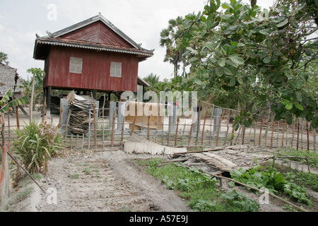 Painet je2166 cambodia typical rural farmhouse kampot province 2006 country developing nation less economically developed Stock Photo