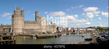 Gwynedd Caernarfon Castle and River Selani Stock Photo