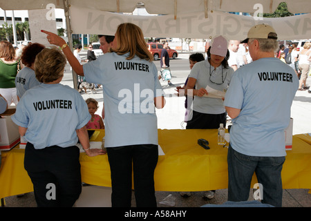 Miami Florida,Bayfront Park,Purina Walk for the Animals,fundraiser,corporate,sponsor animal,registration volunteer volunteers community service volunt Stock Photo