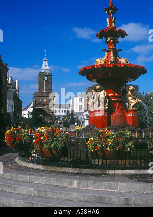 dh Town House DUMFRIES GALLOWAY Fountain main street shopping centre Stock Photo