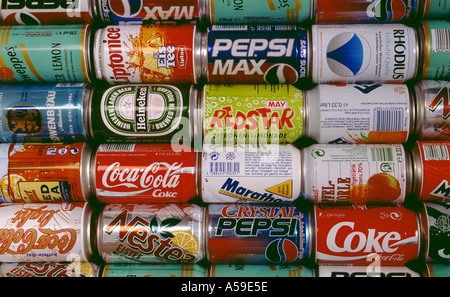 Dosen Getrankedosen Blechdosen Aluminium Weissblech Abfall Mull Pfand Recycling Stock Photo Alamy