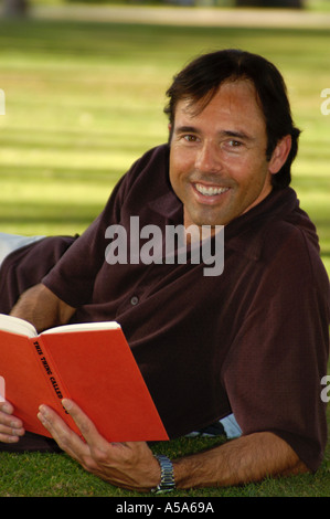 3120 Model released  Man reading book Stock Photo