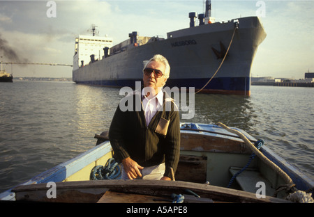 River Thames Waterman Michael Fletcher, docks, pilot guides a Roll on Roll off Ferry from Zeeburger into  Purfleet Thames Terminal,   Essex. Dartford Stock Photo