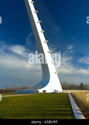 The dramatic tower of the Sundial Bridge at Turtle Bay in Redding California designed by Santiago Calatrava Stock Photo