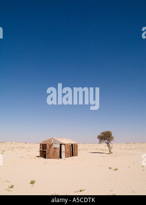 Abandoned hut in the Sahara desert, Mauritania, "west africa" Stock Photo