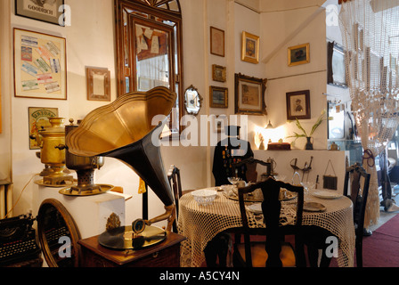 ROMANIA BUCHAREST. Historic quarter. Antique shop, Craii de Curtea Veche on Covaci street Stock Photo