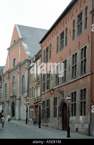 Aachen, Pontstraße, Großes Haus von Aachen (Zeitungsmuseum) und Klosterkirche Stock Photo
