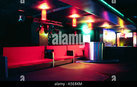 Empty Nightclub Stock Photo: 73813166 - Alamy