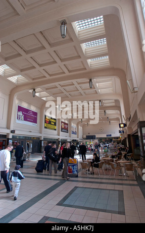 The main Concourse, Leeds City Station, West Yorkshire, Northern England Stock Photo