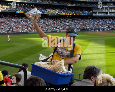 Baseball stadium food hi-res stock photography and images - Alamy