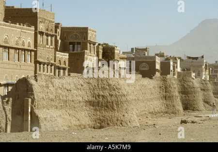 Old city walls made of mud Old Sana a Yemen Arab Republic Republic of Yemen Arabia Middle East Stock Photo