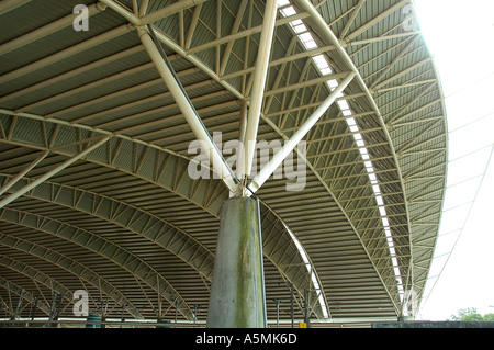 RAJ98889 Turbhe Railway Station roof under construction Navi Mumbai Vashi Bombay Maharashtra India Stock Photo