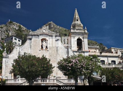 San Giuseppe and tree: The stone spire of the church of San Giuseppe ...