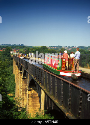 Traditional Narrowboat Crossing the Pontcysyllte Aquaduct on Shropshire Union Canal, Near Trevor, Vale of Llangollen, Wales, UK Stock Photo