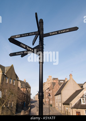 Tourist signpost view St Mary's Wynd with historic buildings on street in Stirling Old Town. Stirling Scotland UK Stock Photo
