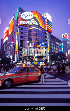 TOKYO JAPAN GINZA HARUMI AVENUE Stock Photo - Alamy