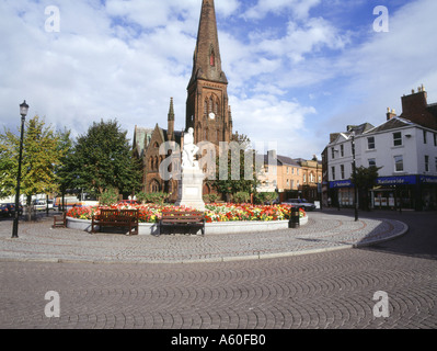 dh Robert Burns DUMFRIES GALLOWAY Statue and flora display