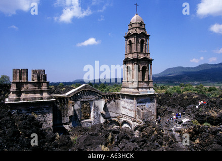 Church engulfed in lava when Volcan Paricutin erupted in 1943, San Juan Parangaricutiro, Mexico. Stock Photo