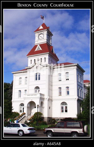 Postcard of Benton County Courthouse Corvallis Oregon U S A Stock Photo