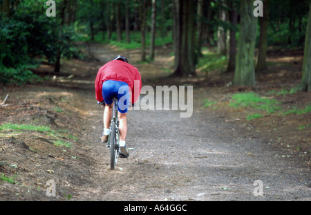 PICTURE CREDIT DOUG BLANE Mountain Biking at the bike park Brickhill Woods Woburn Sands Stock Photo