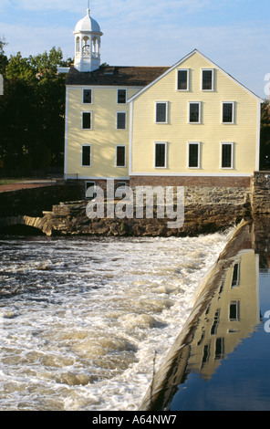 Slaters Mill first US textile factory in Pawtucket Rhode Island. Photograph Stock Photo