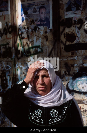Palestinian woman is telling her story Rafah Gaza strip Stock Photo