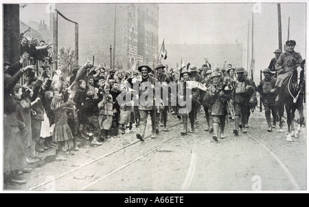 Wwi British Enter Lille Stock Photo