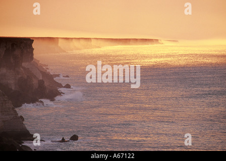 Great Australian Bight South Australia - Eroded sea cliffs at sunrise Stock Photo