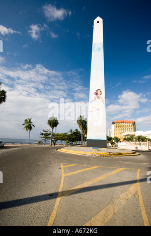 the obelisk on the malecon boulevard santo domingo dominican republic Stock Photo