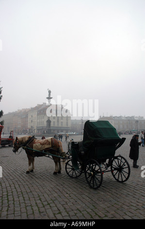 Horse droshky and Column of Sigismund III Waza at background, Old Town ...