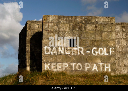 old pill box next to golf course cornwall Stock Photo