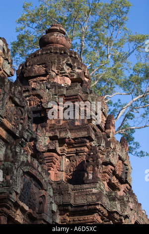 Hindu temples in the inner enclosure of Banteay Srei in red sandstone at Angkor Wat Siem Reap Cambodia Stock Photo