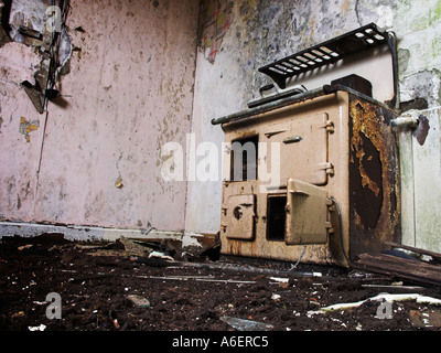 Old Rayburn in derelict building Shetland Scotland Stock Photo