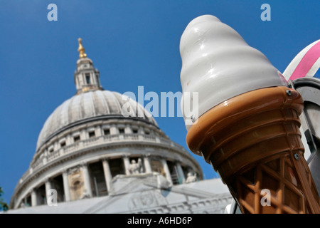 An ice cream van in front of St Pauls Cathedral, London Stock Photo